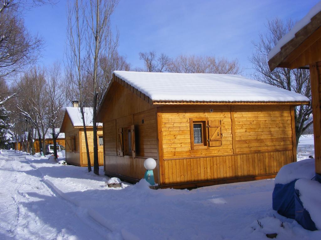 Camping La Motte Flottante La Freissinouse Exterior foto