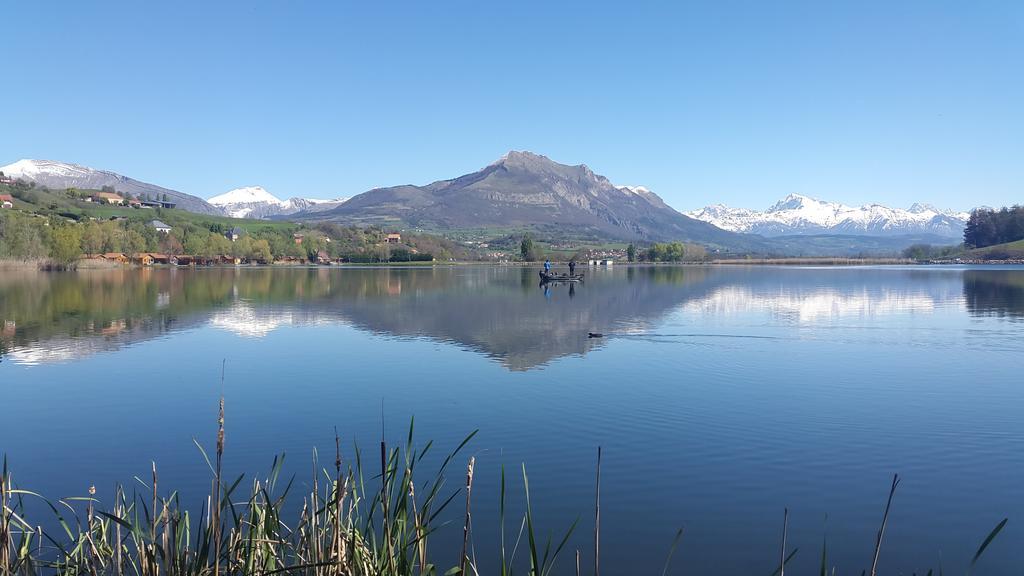 Camping La Motte Flottante La Freissinouse Exterior foto